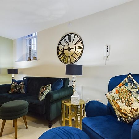 Modern Duplex Central Free Parking Wi-Fi Apartment Cheltenham Luaran gambar