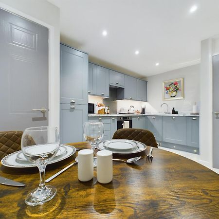 Modern Duplex Central Free Parking Wi-Fi Apartment Cheltenham Luaran gambar