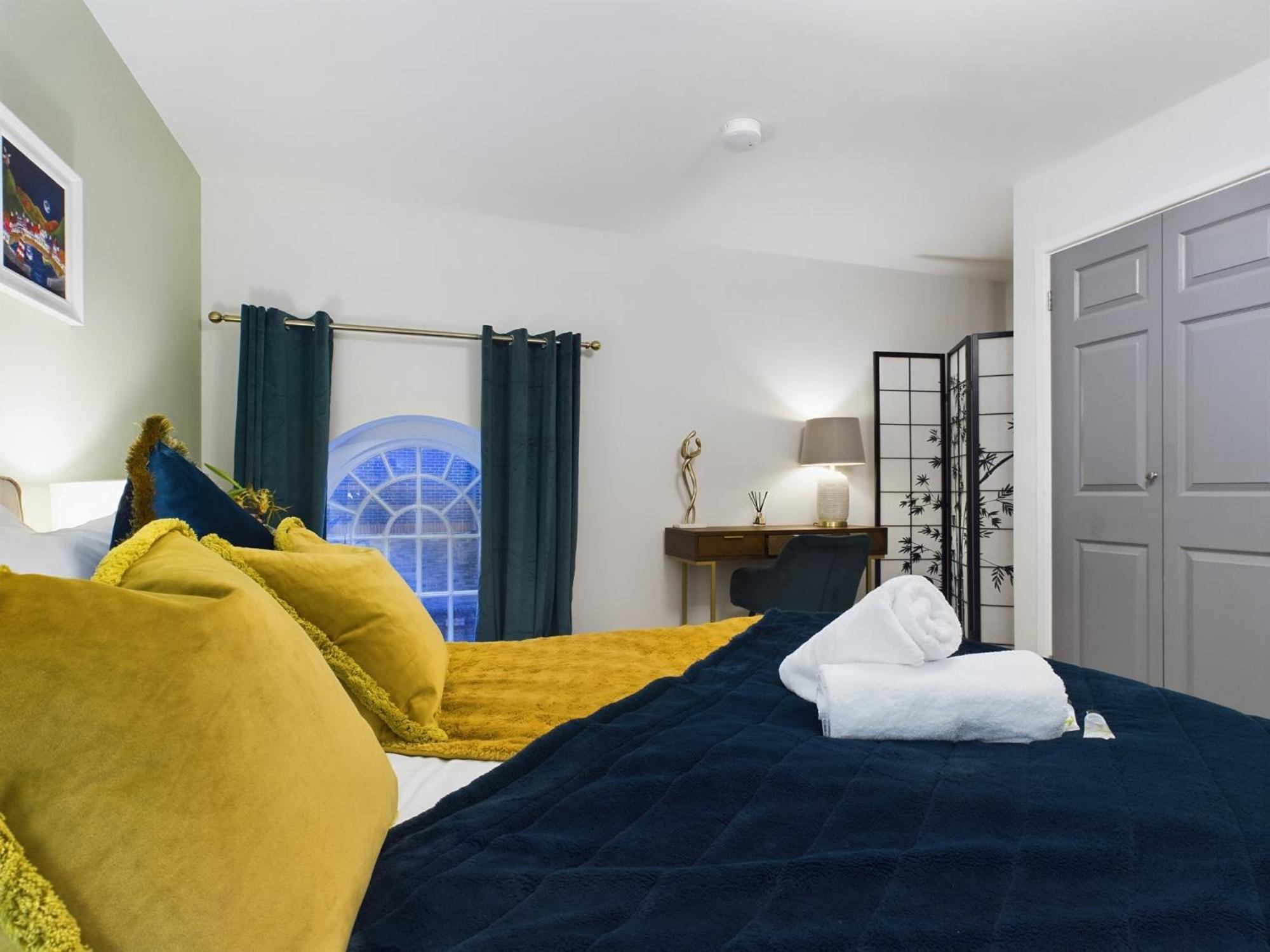 Modern Duplex Central Free Parking Wi-Fi Apartment Cheltenham Luaran gambar